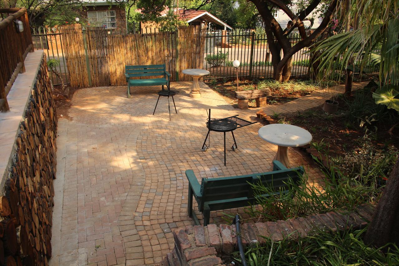 Belle Vue Guesthouse Hartbeespoort Exterior foto